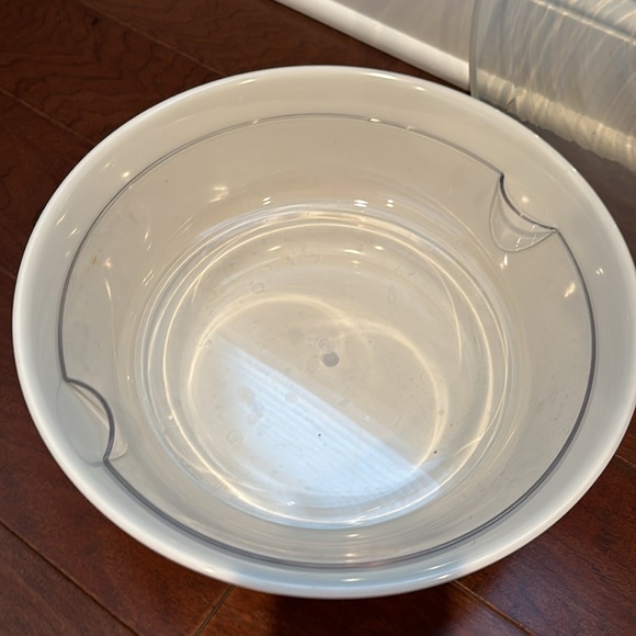 William Sonoma melamine salad bowl deviled egg server chill bowl - Picture 5 of 8